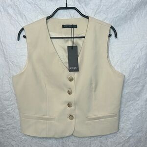 Nasty Gal, cropped tailored waistcoat (vest). Cream colored